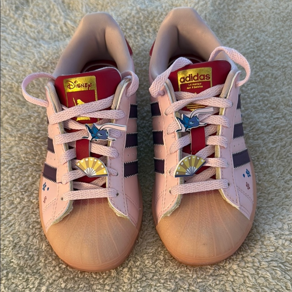 Adidas
Disney Superstar Mulan in
Pink NEW